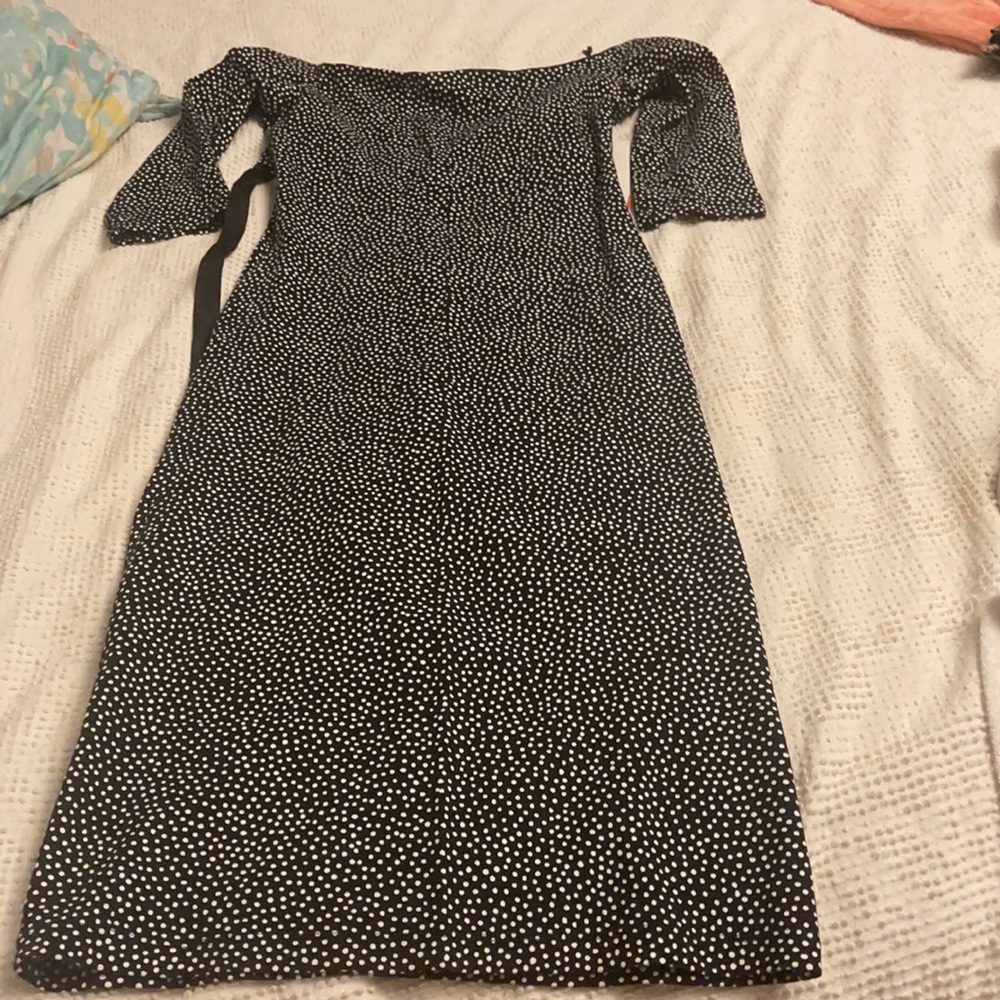 Dress below the knee never use